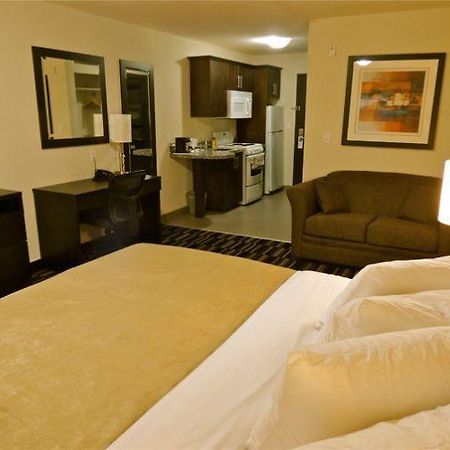 Western Star Inn & Suites Stoughton 객실 사진