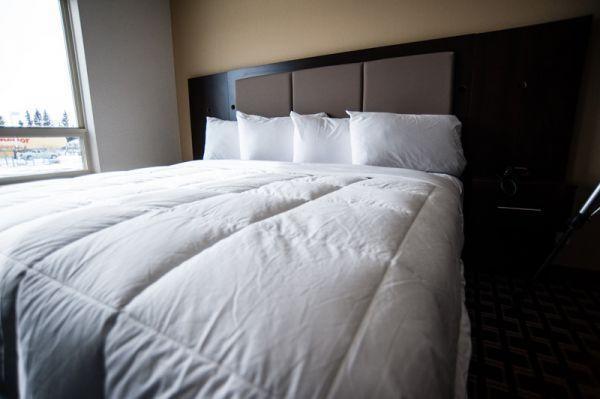Western Star Inn & Suites Stoughton 외부 사진