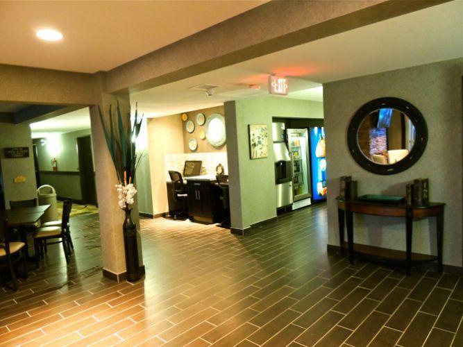 Western Star Inn & Suites Stoughton 외부 사진