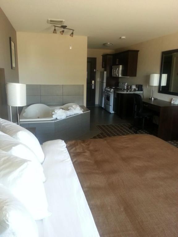Western Star Inn & Suites Stoughton 외부 사진