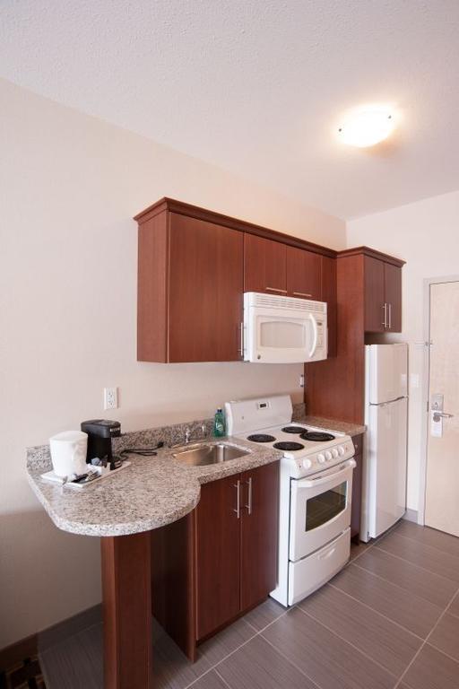 Western Star Inn & Suites Stoughton 외부 사진