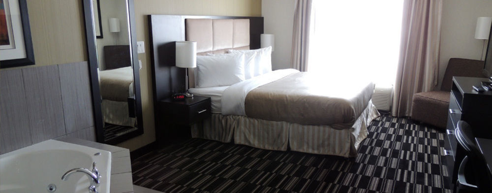 Western Star Inn & Suites Stoughton 외부 사진